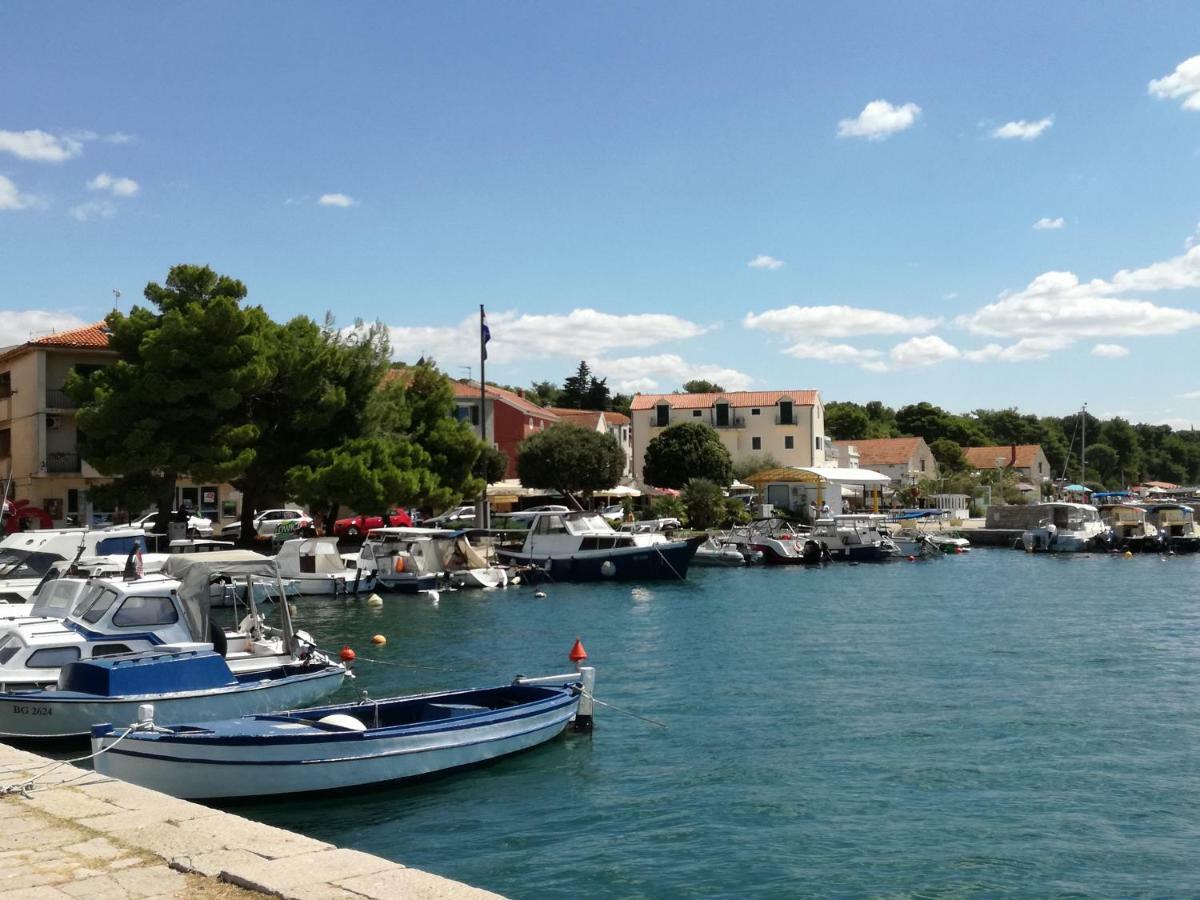 Ana Apartment Sveti Filip i Jakov Luaran gambar