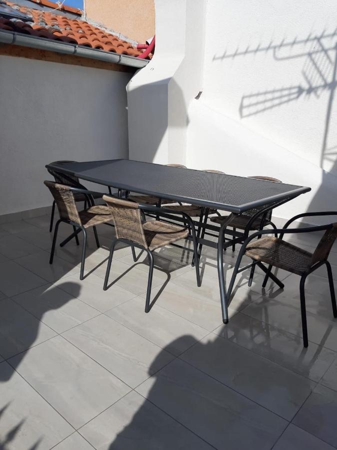 Ana Apartment Sveti Filip i Jakov Luaran gambar